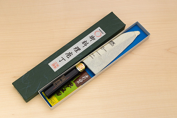 Sakai Genkichi Warikomi AUS8 Santoku knife 180mm (7.1) Magnolia Wood with Akebono-Nuri Urushi Lacque Sakai Genkichi Warikomi AUS8 Santoku knife 180mm (7.1) Magnolia Wood with Akebono-Nuri Urushi Lacque