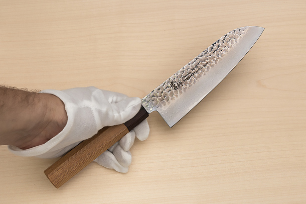 Sakai Takayuki 33-layer VG10 Damascus Santoku knife 170mm (6.7 ") Keyaki (Japanese Elm) handle Sakai Takayuki 33-layer VG10 Damascus Santoku knife 170mm (6.7 ") Keyaki (Japanese Elm) handle
