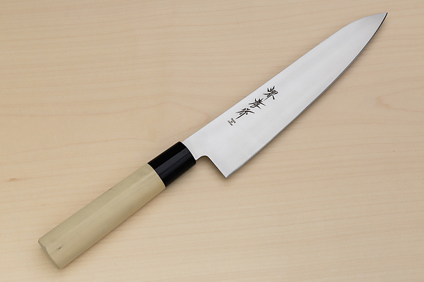 Sakai Takayuki AUS8 Gyuto knife 240mm (9.5 ") Magnolia/Buffalo horn handle Sakai Takayuki AUS8 Gyuto knife 240mm (9.5 ") Magnolia/Buffalo horn handle