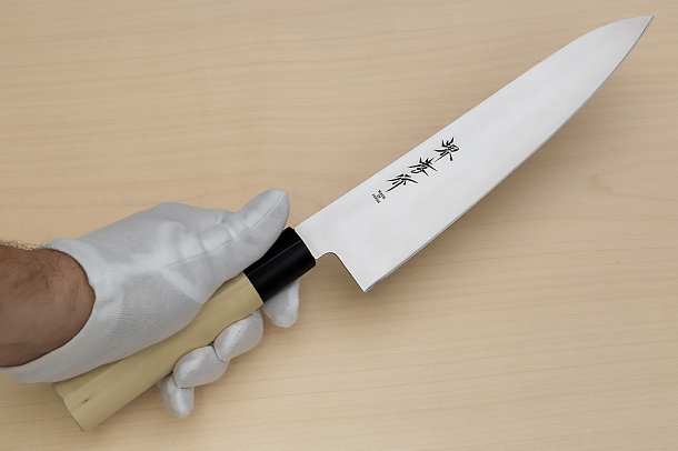 Sakai Takayuki AUS8 Gyuto knife 240mm (9.5 ") Magnolia/Buffalo horn handle Sakai Takayuki AUS8 Gyuto knife 240mm (9.5 ") Magnolia/Buffalo horn handle