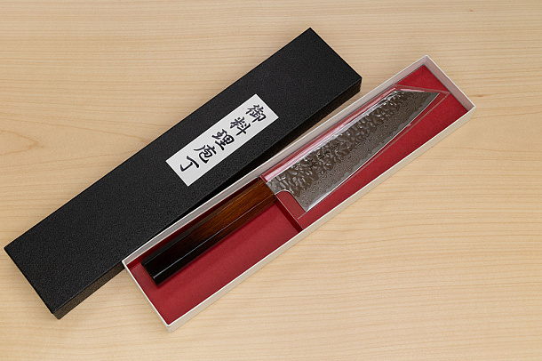 Hokiyama Sakon AUS10 Hammered shiny Damascus 170mm (6.7") Bunka knife with Burnt pattern Urushi lacquered Magnolia Wood octagon handle Hokiyama Sakon AUS10 Hammered shiny Damascus 170mm (6.7") Bunka knife with Burnt pattern Urushi lacquered Magnolia Wood octagon handle
