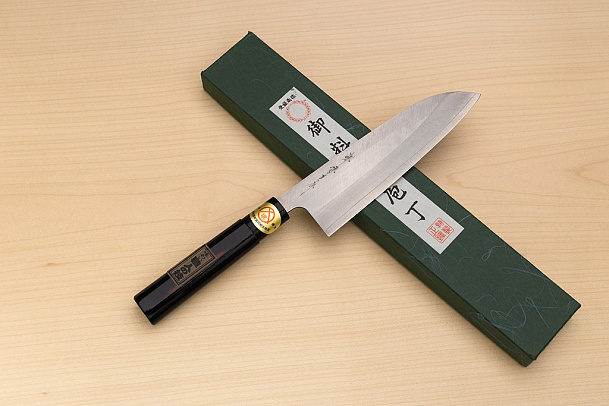 Sakai Genkichi Warikomi AUS8 Santoku knife 180mm (7.1) Magnolia Wood with Akebono-Nuri Urushi Lacque