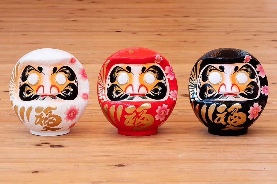 Japanese lucky charms | Knife-life 