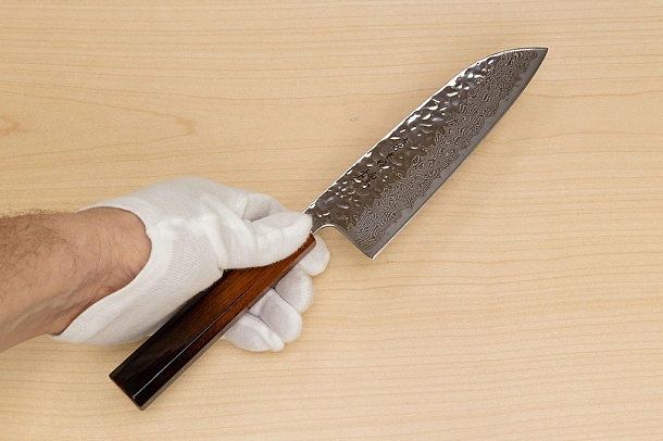 Hokiyama Sakon AUS10 Hammered shiny Damascus 165mm (6.5") Santoku knife with Burnt pattern Urushi lacquered Magnolia Wood octagon handle