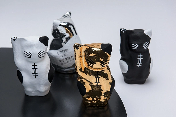 Designers White Maneki-Neko Medium 20cm