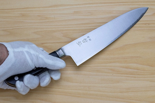Tetsuhiro Blue Super Gyuto knife 210mm (8.3") Black paper micarta Tetsuhiro Blue Super Gyuto knife 210mm (8.3") Black paper micarta