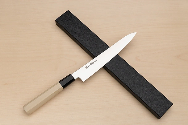 Sakai Takayuki Bohler Uddeholm Petty knife 180mm ( 7.1 ") Magnolia/Buffalo horn handle