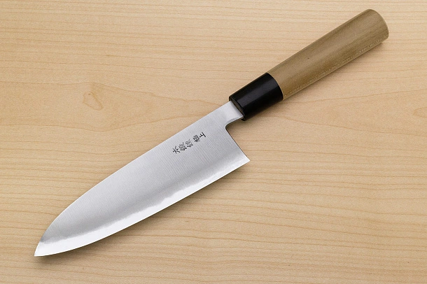 Sakai Genkichi White steel 2 Santoku 180 (7.1) Magnolia Wood handle with buffalo horn Sakai Genkichi White steel 2 Santoku 180 (7.1) Magnolia Wood handle with buffalo horn